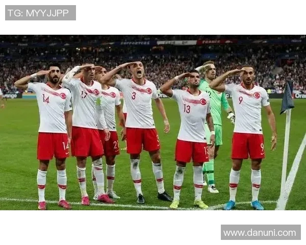 土耳其与克罗地亚的精彩对决分析与赛后点评