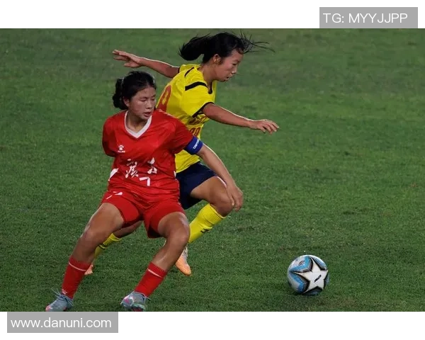 芬兰女足迎战中国女足精彩对决展现女子足球魅力与实力较量