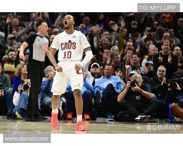 2016年马刺与步行者精彩对决回顾球队表现与关键时刻分析