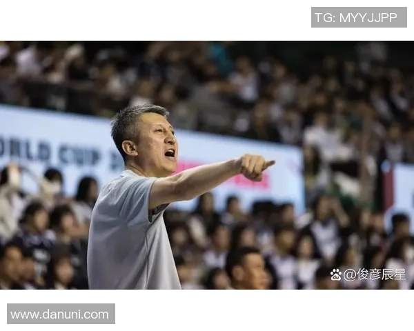 中国男篮客场挑战韩国队全力争胜展现实力与团队精神