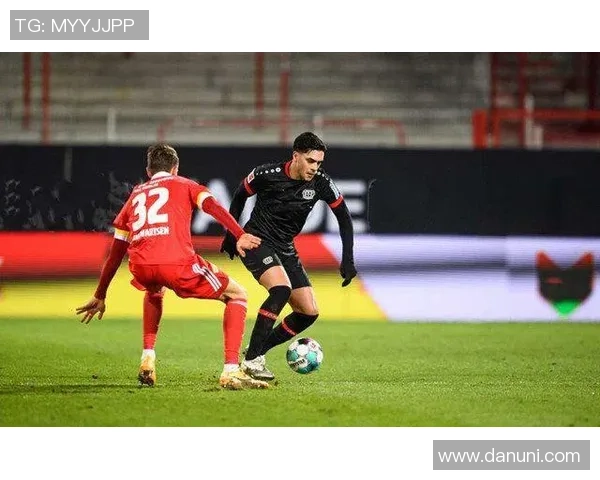 勒沃库森与莱比锡激战正酣谁能在德甲赛场笑到最后