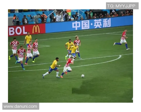 友谊赛精彩对决罗威与瑞典球队激情碰撞展现足球魅力