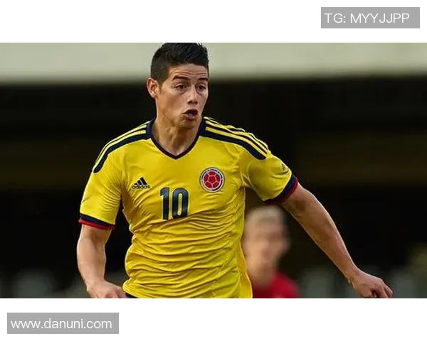 韩国与哥伦比亚足球赛观众热情高涨引发热烈讨论